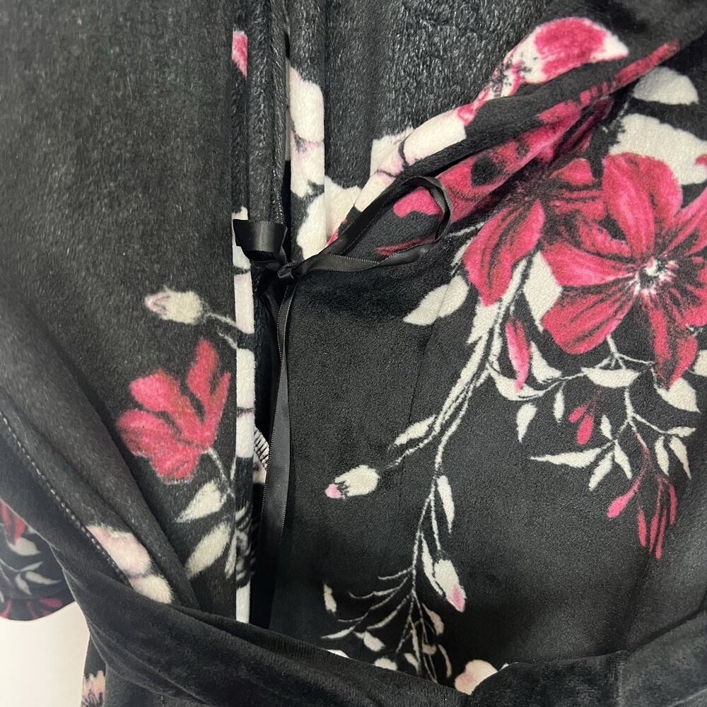 Nanette Lepore Women L Black Floral Plush Velour Wrap Robe Belted Pockets Spa - Picture 6 of 8